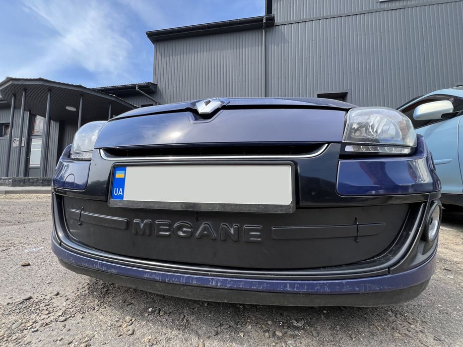 ТОП! Зимова накладка на решітку Renault Megane III. Не зволікай!