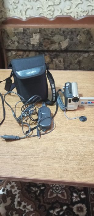 Відео камера Samsung 900 x bigital zoom