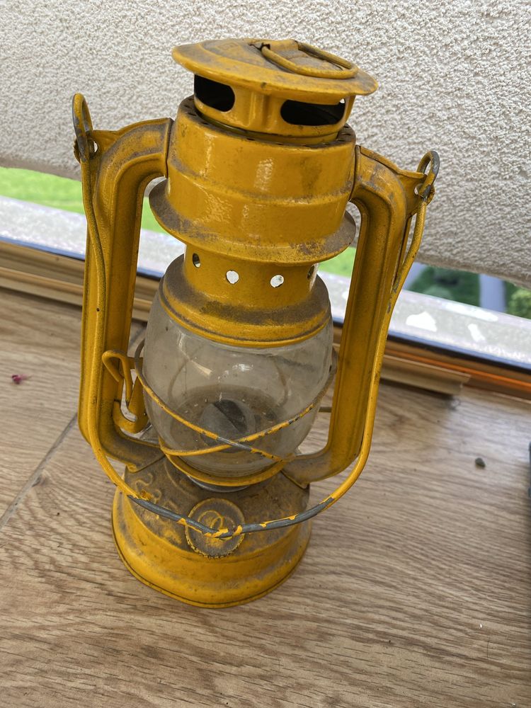 Stare lampy naftowe