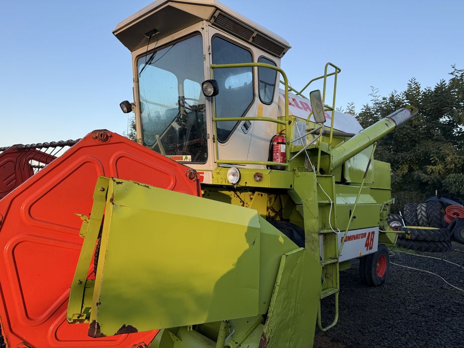 Комбайн зернозбиральний Claas Dominator 48