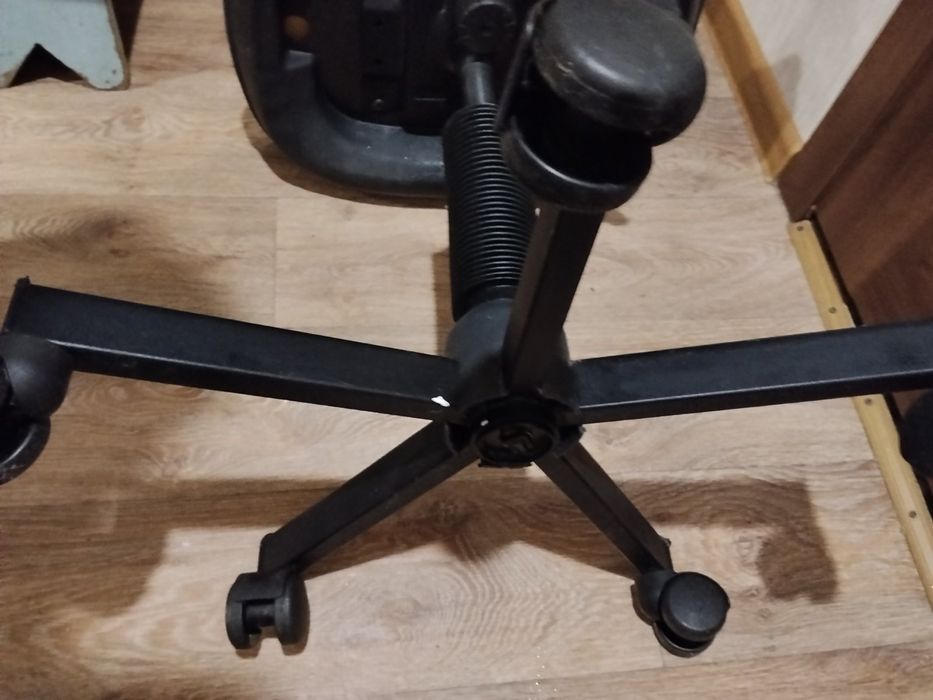 Компьютерное кресло бу.