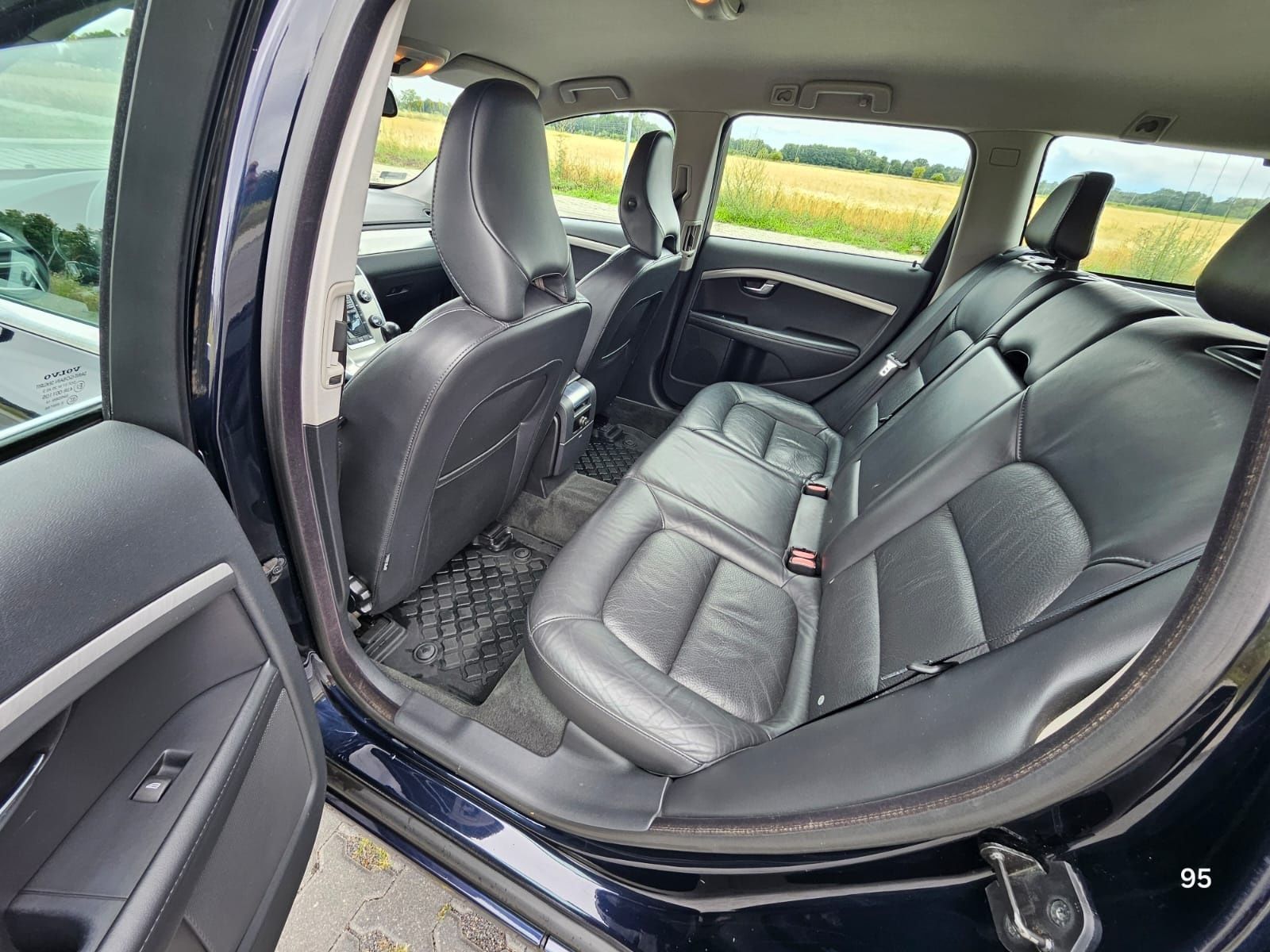 Volvo V70 12r 2,0 diesel 5 cylindrowy 163 duzy serwis zrobiony