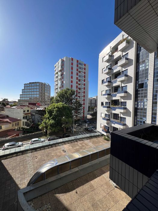 164 m² | Totalmente Equipado | Nasce/Poente | Pronto a Habitar | Porto