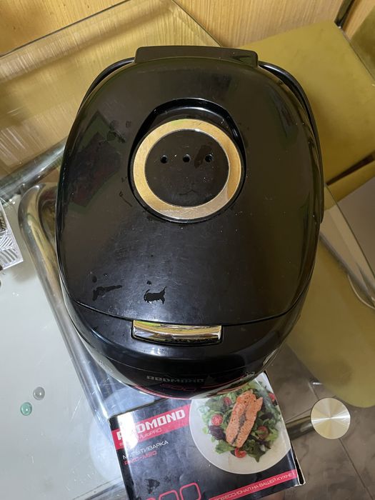 Мультиварка Redmond RMC-M90