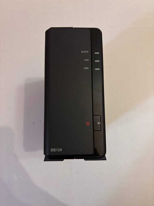 NAS Synology DS124 НЕСПРАВНИЙ на зачастини або на відновлення