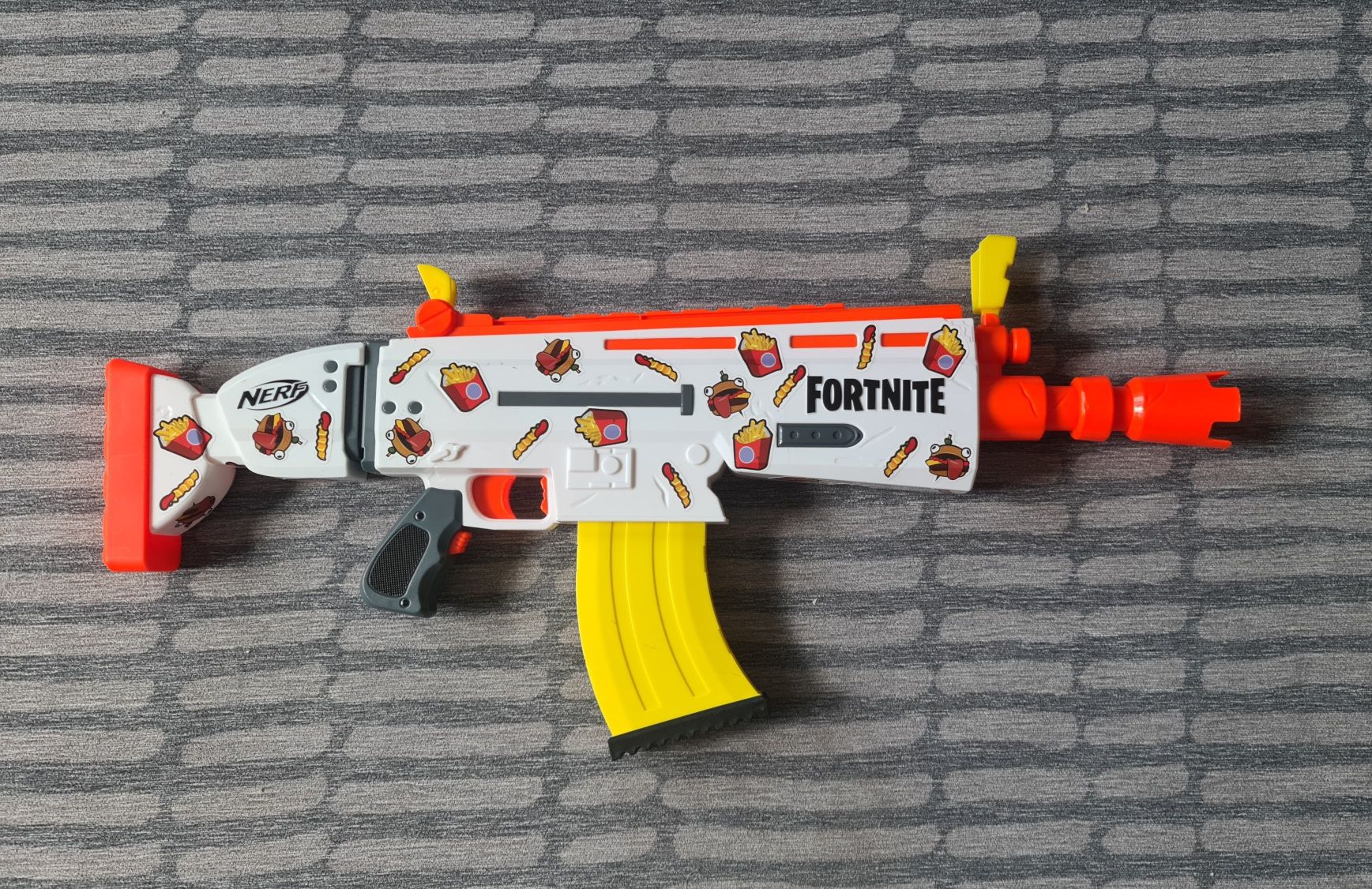 Nerf Fortnite SCAR Durr Burger FULL-AUTO