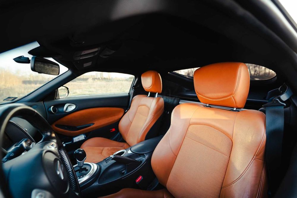 Wynajem Nissan 370Z Coupé wypożyczalnia samochodów