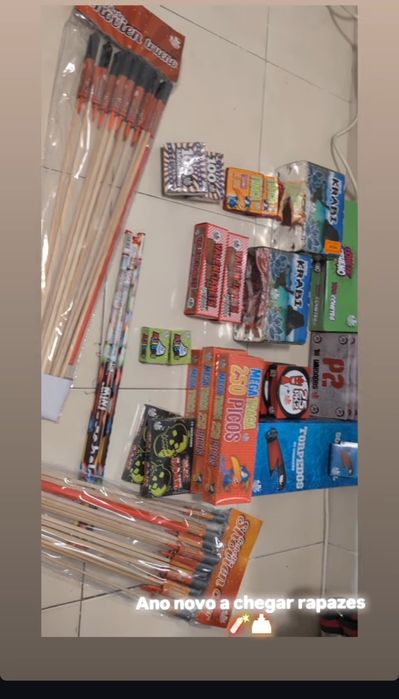 Vários artigos para festas batizados