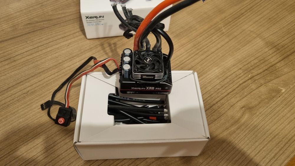 Hobbywing xr8pro