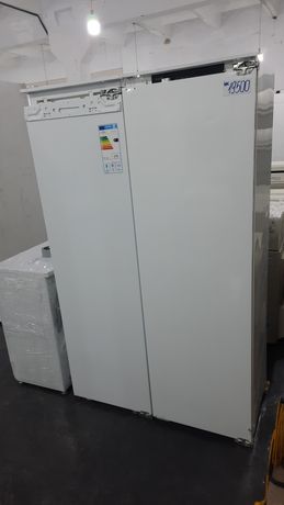 Комплект под встройку Встраиваемый холодильник и морозилка SiemensWf44