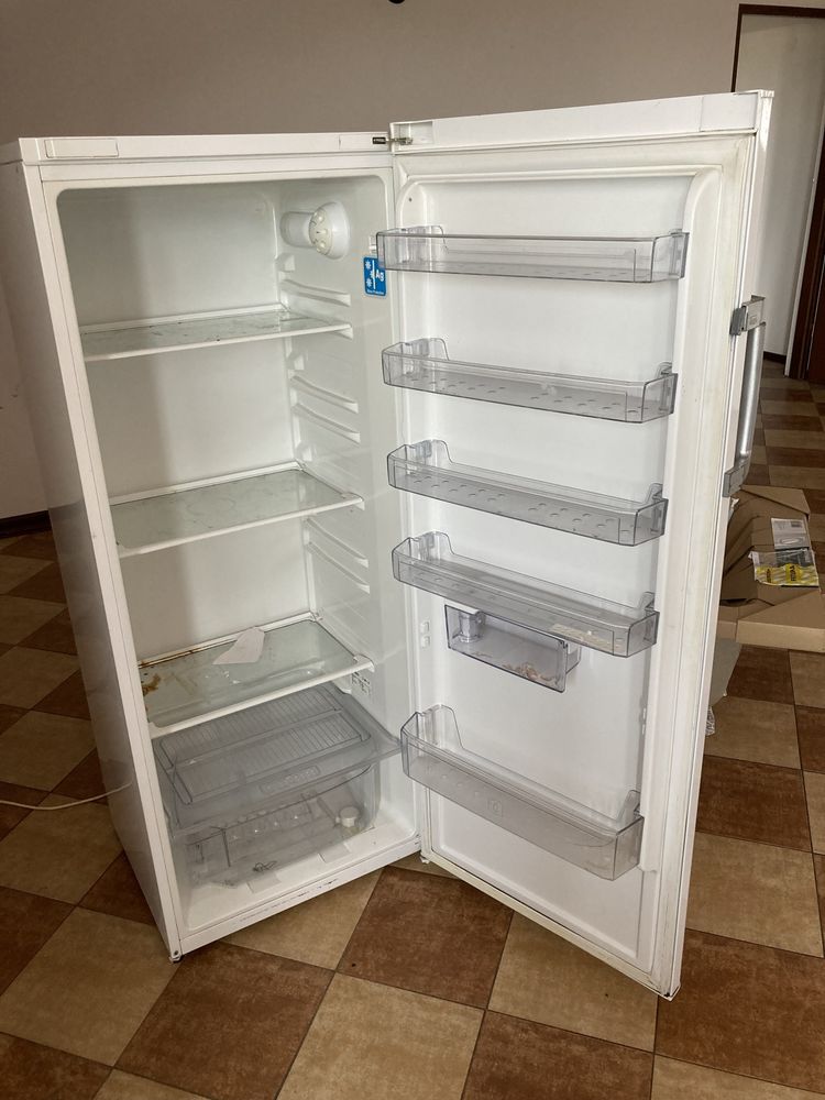 Lodówka Beko 150cm