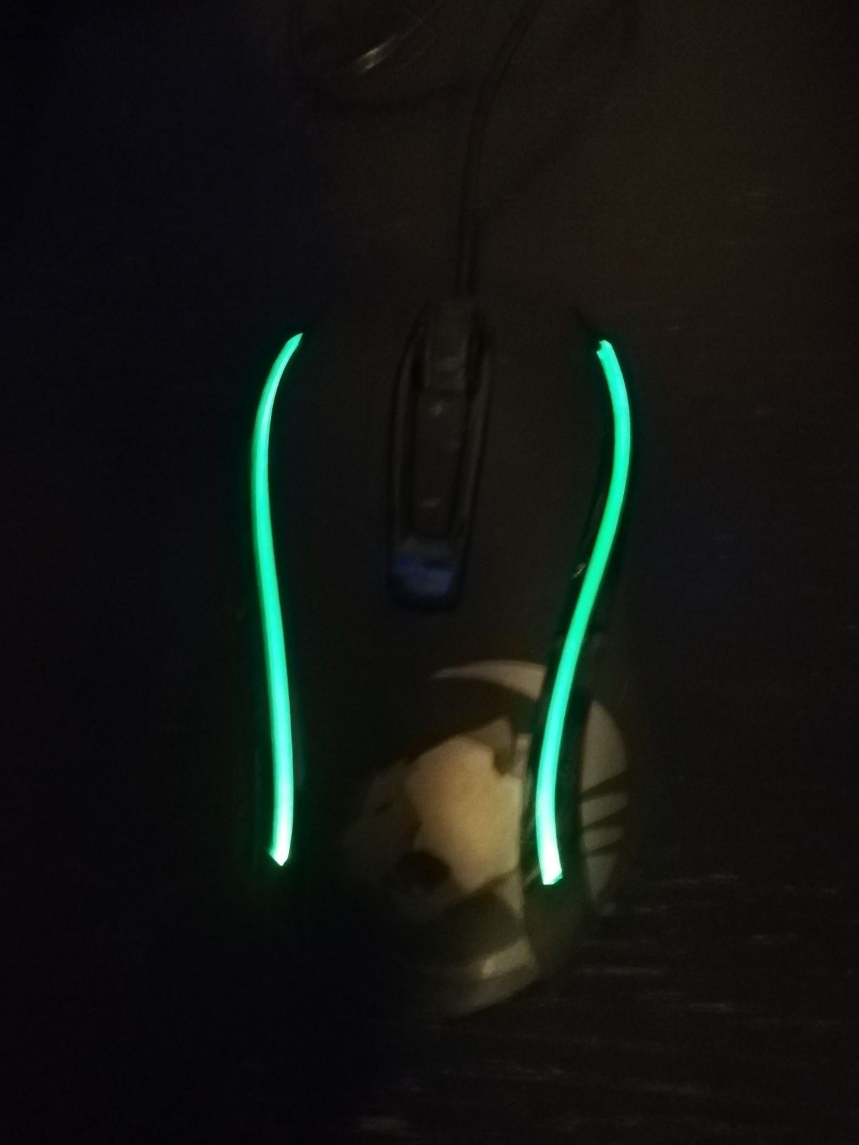 Mysz gaming Roccat Kone+ (ROC-11-801) przewodowa, świecąca

Mysz Rocca