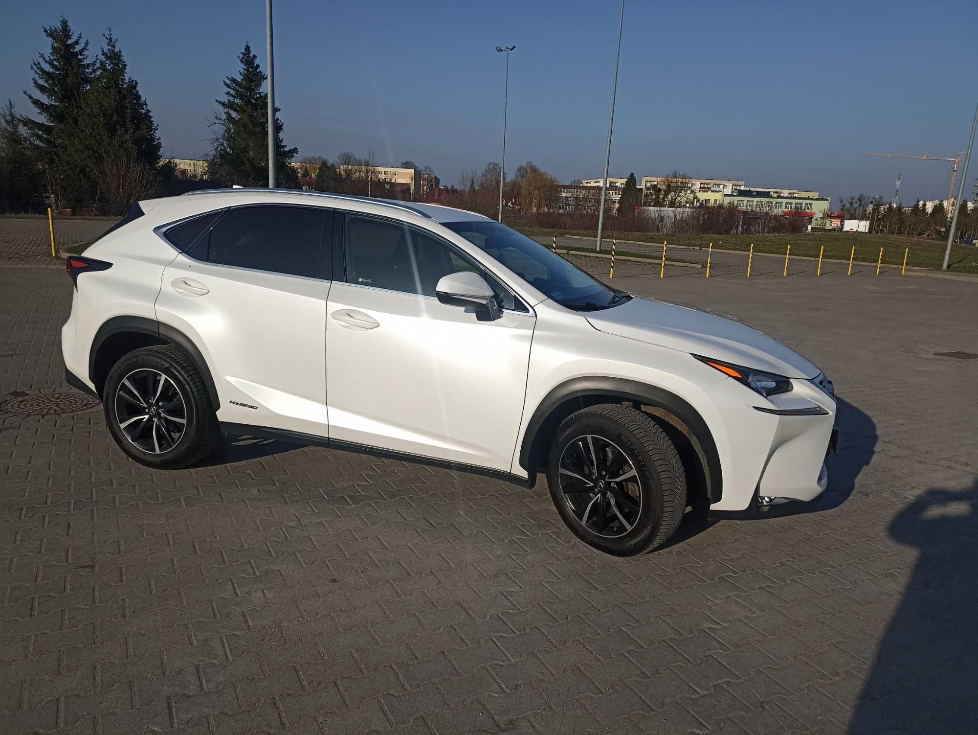 Lexus nx300h sprzedam