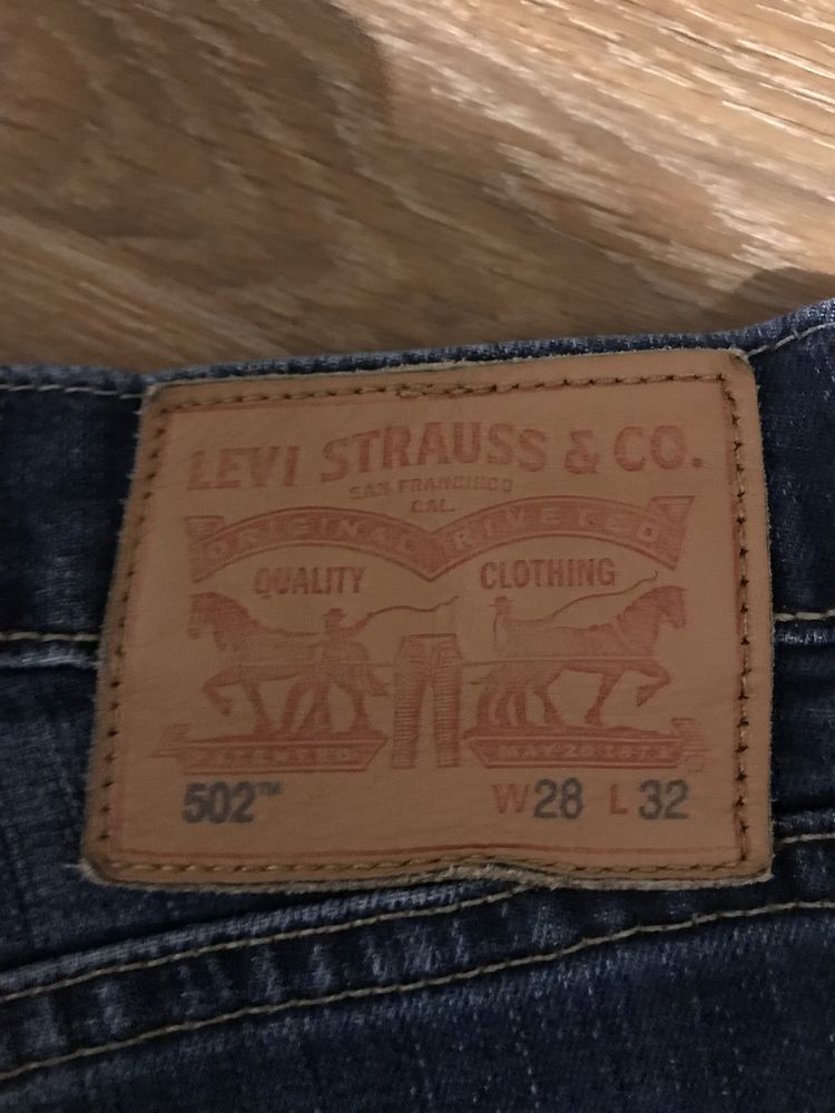 Spodnie Levis 502 rozmiar 28/32