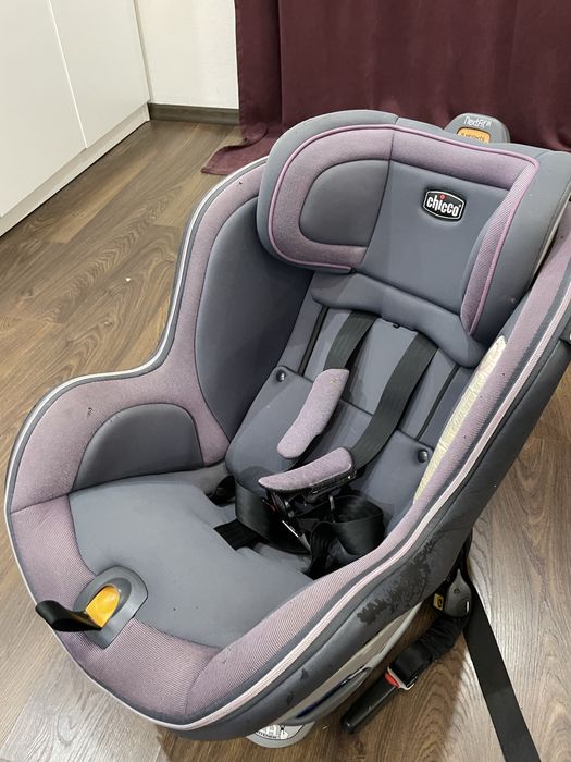 Продам автокрісло Chicco NextFit Zip