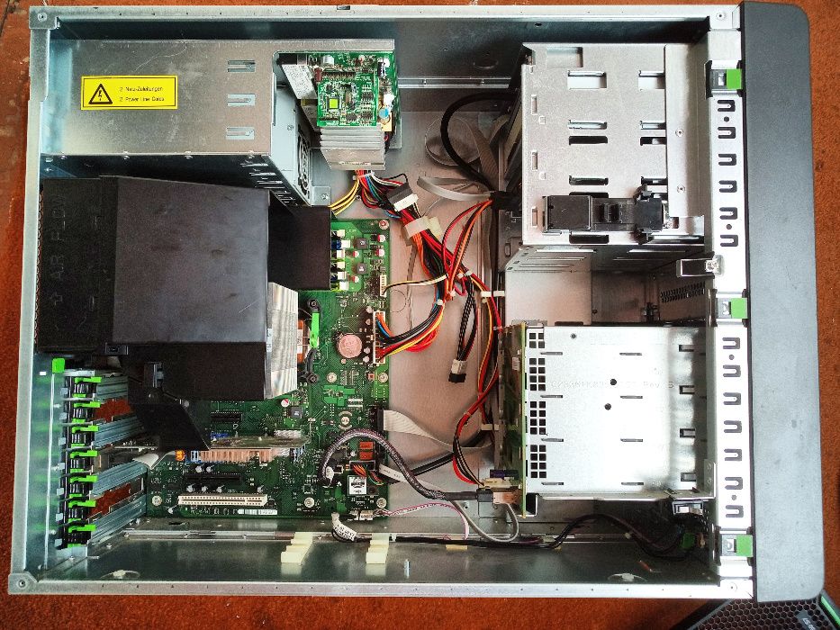 Fujitsu Primergy TX150 S7 Xeon X3430, 8 GB ECC, HDD 750 GB