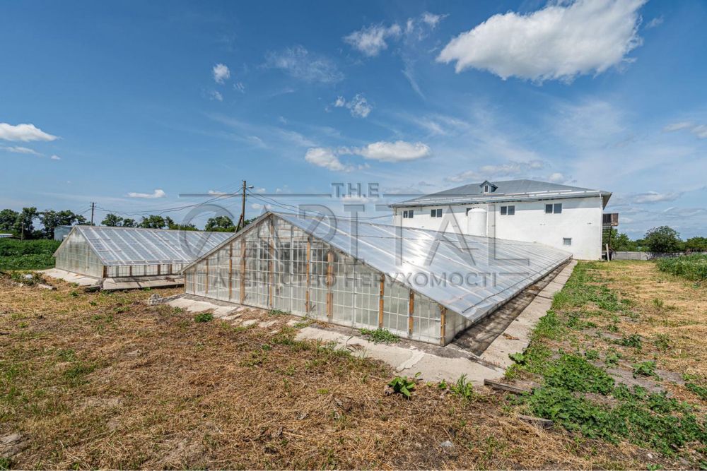 Продаж виробничого приміщення 1500м2, с.Русанів, вул.Жовтнева