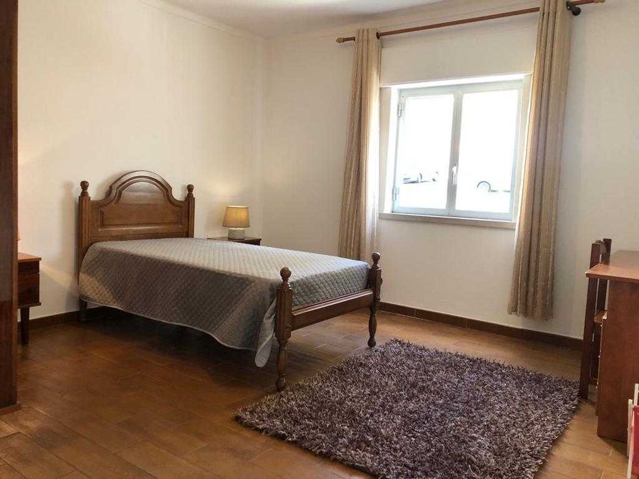 Quarto para arrendar Torres Vedras