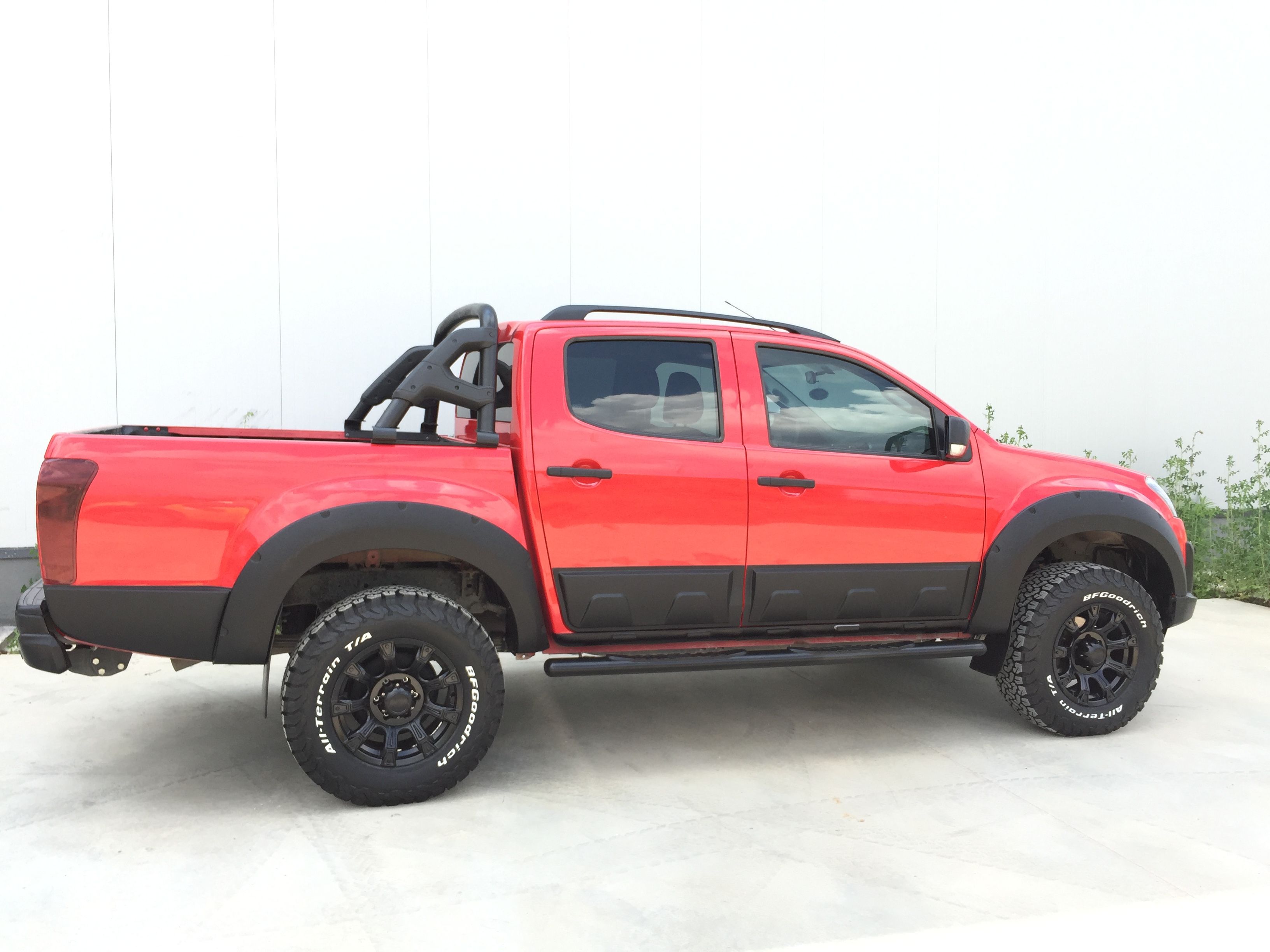 Isuzu D-Max nadkola poszerzenia nadkoli błotników