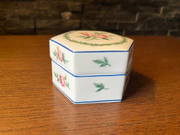 Porcelanowe puzderko szkatułka Minton Harreds