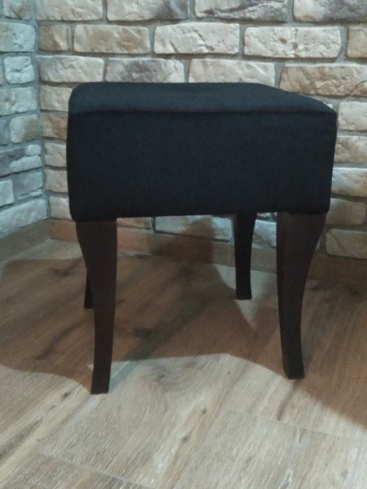 Stołek , pufa, taboret.