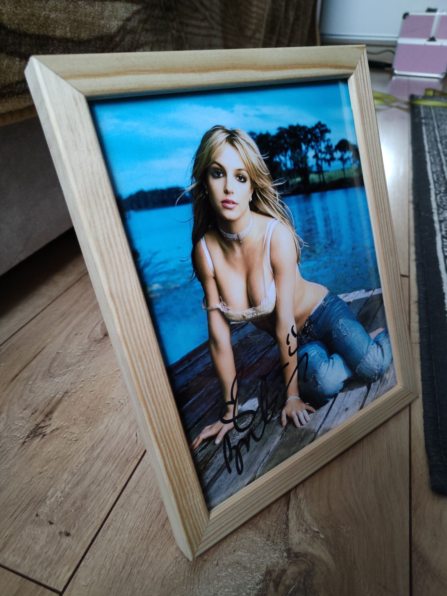 Reprodukcja zdjęcie autograf Britney Spears w ramce prezent