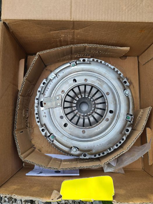 Комплект Щеплення LUK з двухмасовим маховиком Ford 1.8 tdci