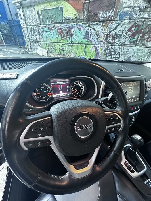 Продам Jeep Cherokee 2014 p, в гарному стані