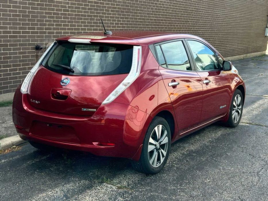 Nissan LEAF SL      2015