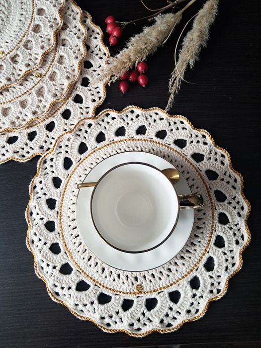 Podkładka pod talerz na szydełku