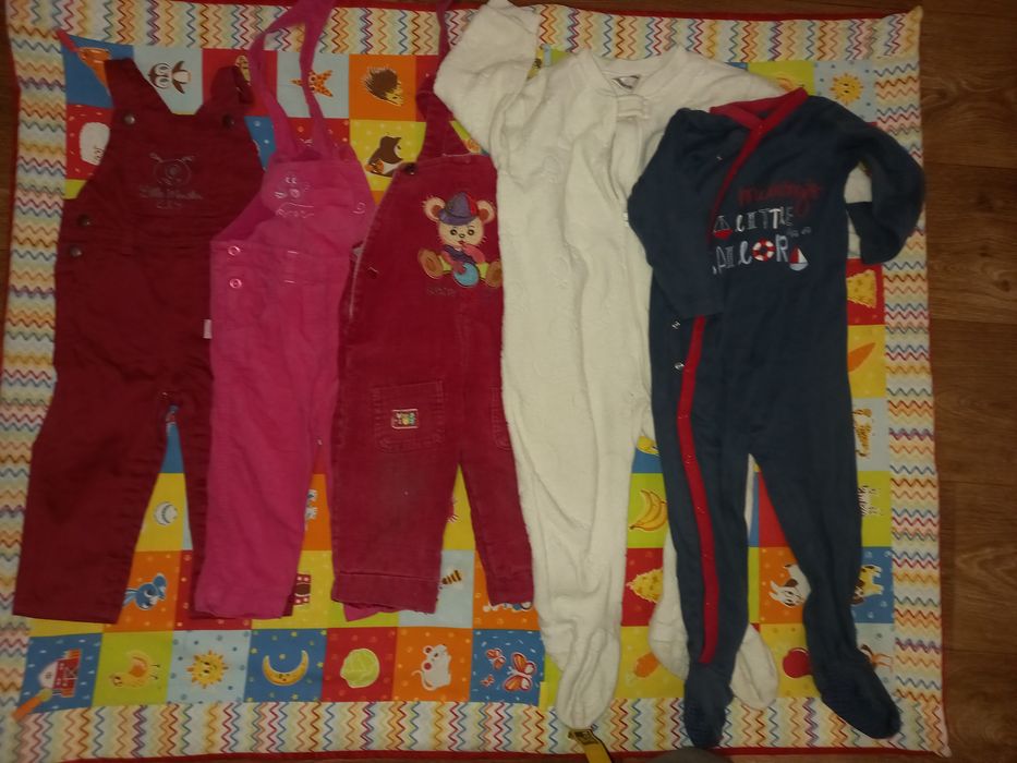 Віддам дитячий одяг 9-18 міс, взуття р.20-21