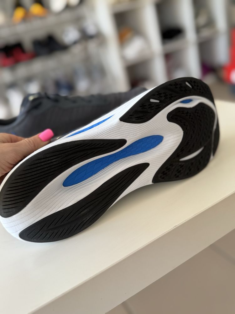 Кросівки  New Balance FuelCell Propel v4 MFCPRCC4  43 оригінал