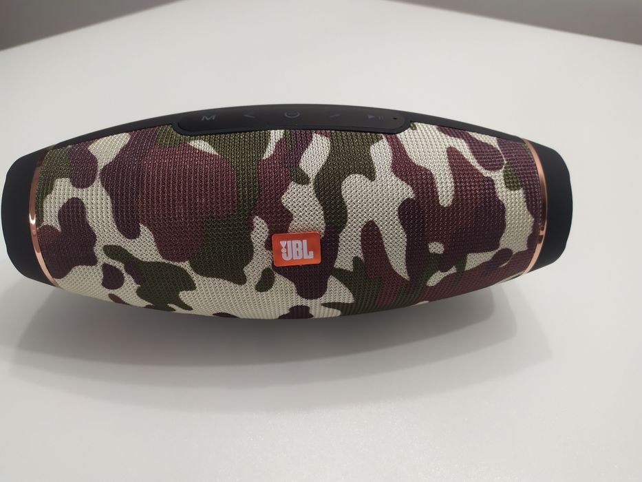 Блютуз колонка JBL . Новая.