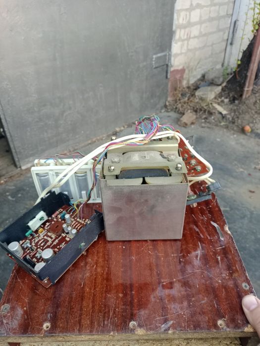 Продам трансформатор від магнітофону союз 110 стерео