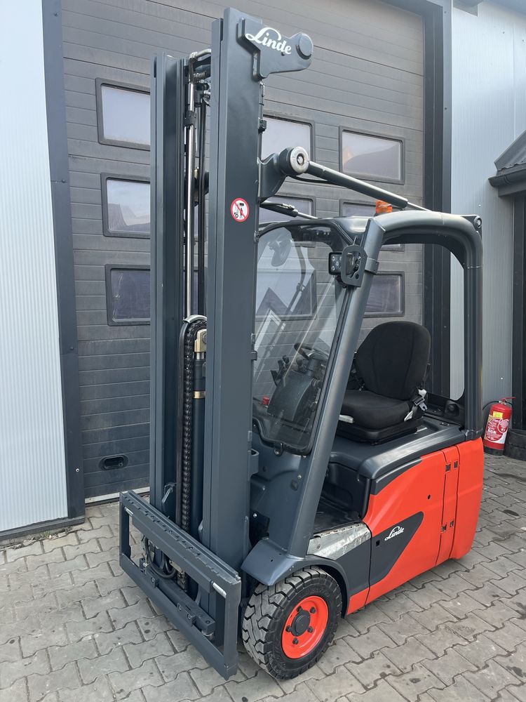 Wózek widlowy  elektryczny Linde E16c triplex 577 cm