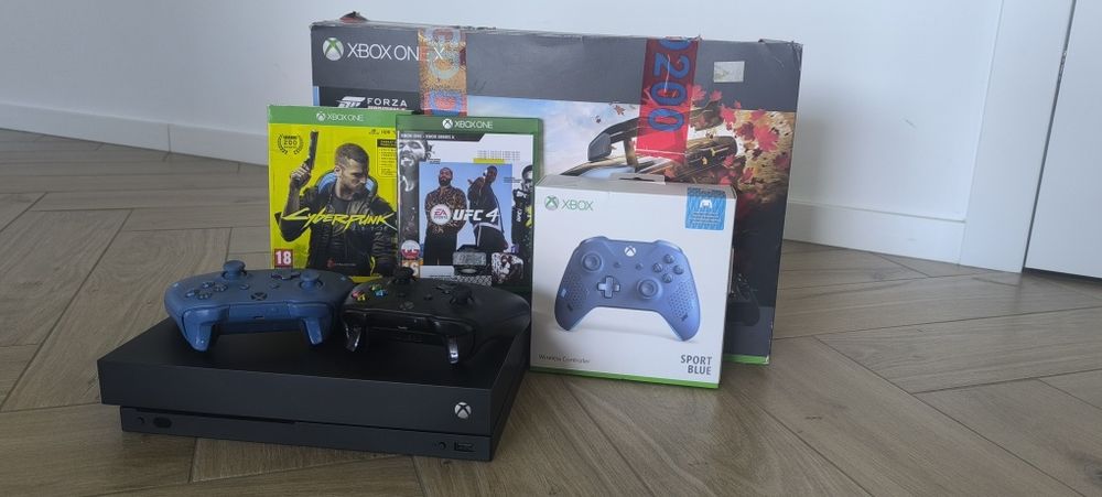 Konsola Xbox One X