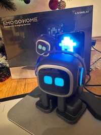 Emo go home. Робот с искусственным интелектом
