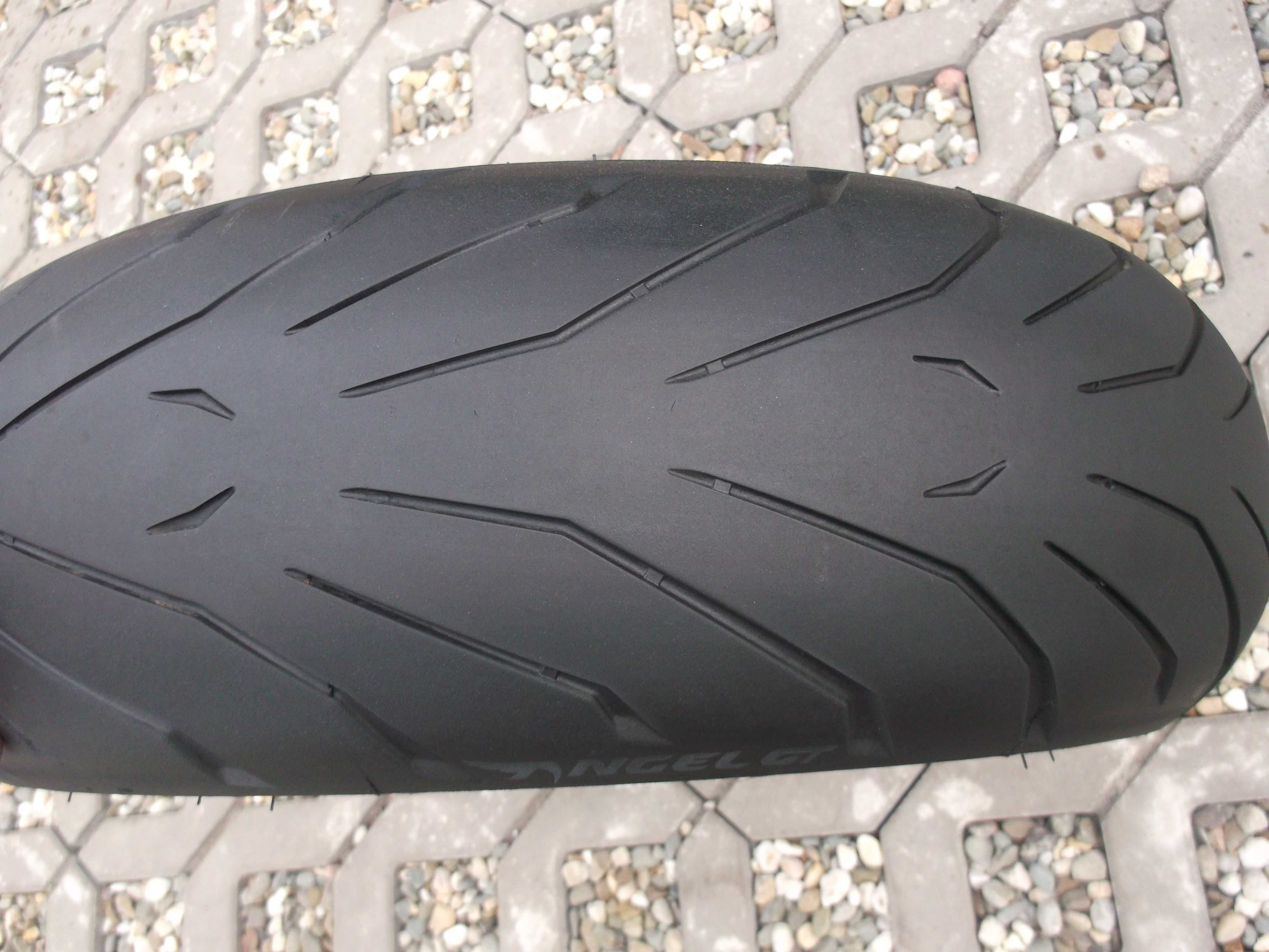 opona 190/55ZR17	Pirelli Angel Gt dot3819 2,6mm
