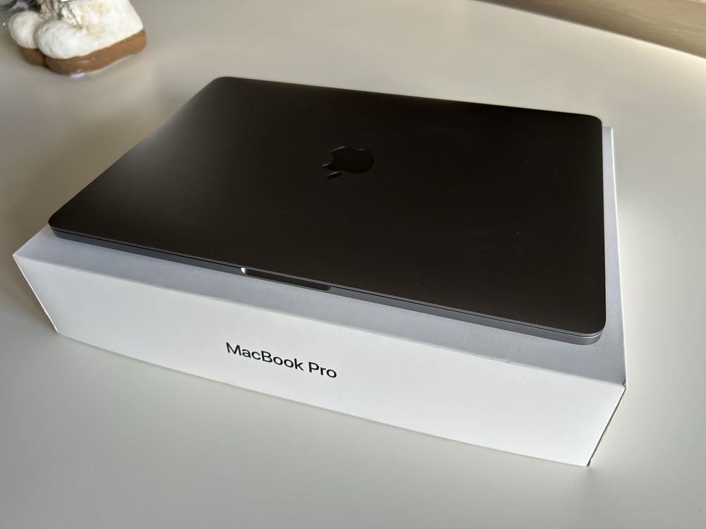 Macbook Pro (13, 2017)