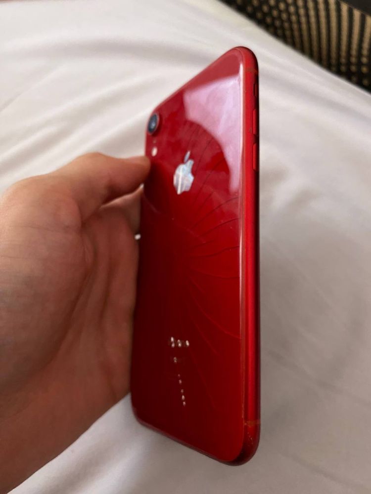 iPhone XR | Red 64GB