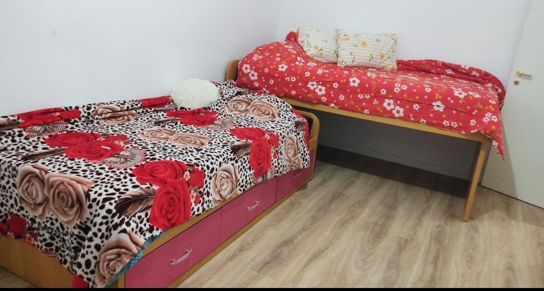 Cama dupla menina.