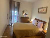 747737 - Quarto luminoso com cama de casal numa...