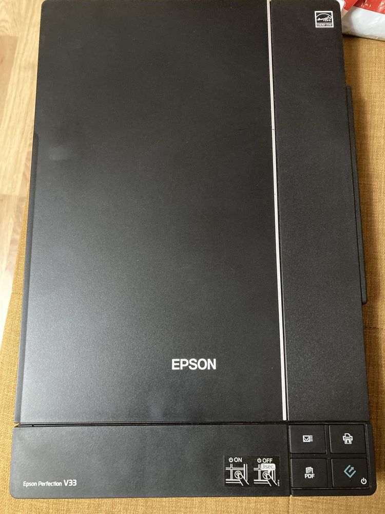 Сканер Epson perfection V33