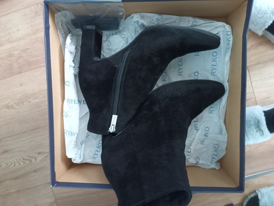 Botki czarne zamszowe skórzane Ryłko rozmiar 35