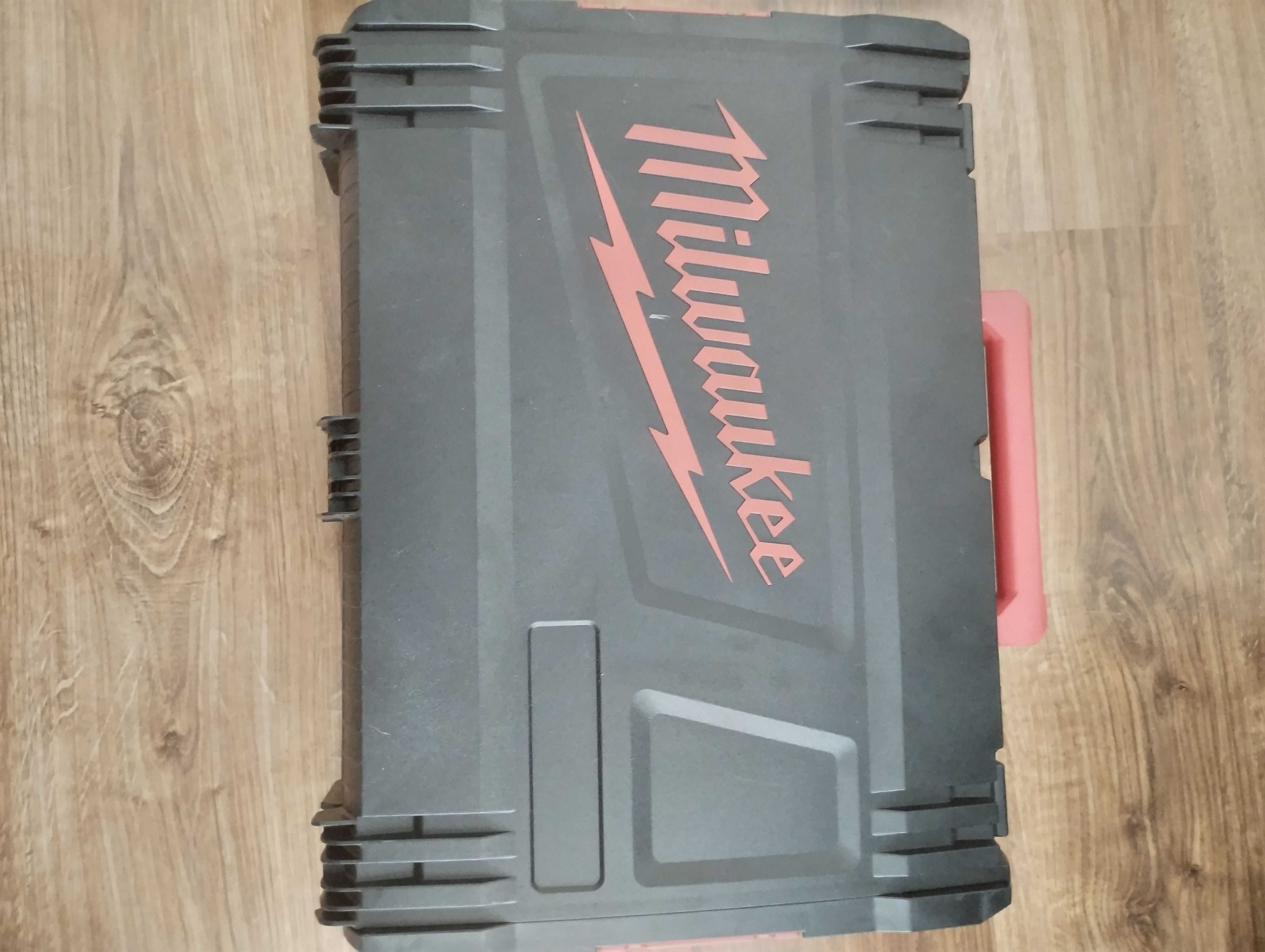 Wiertarko-wkrętarka akumulatorowa 30 Nm M12 BDD-202X MILWAUKEE NOWA!!!