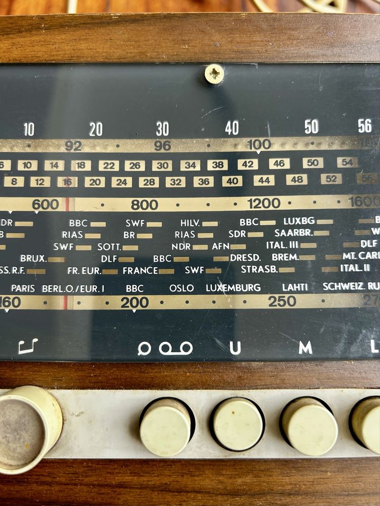 Rádio Blaupunkt, modelo OSTIA