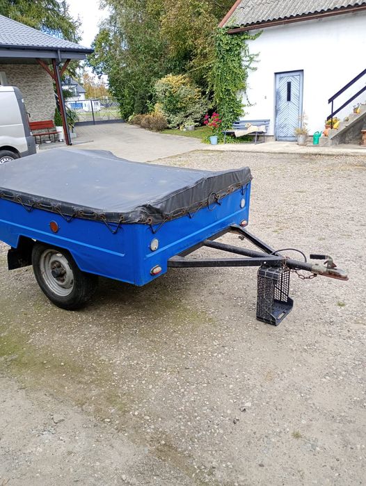 Przyczepka samochodowa