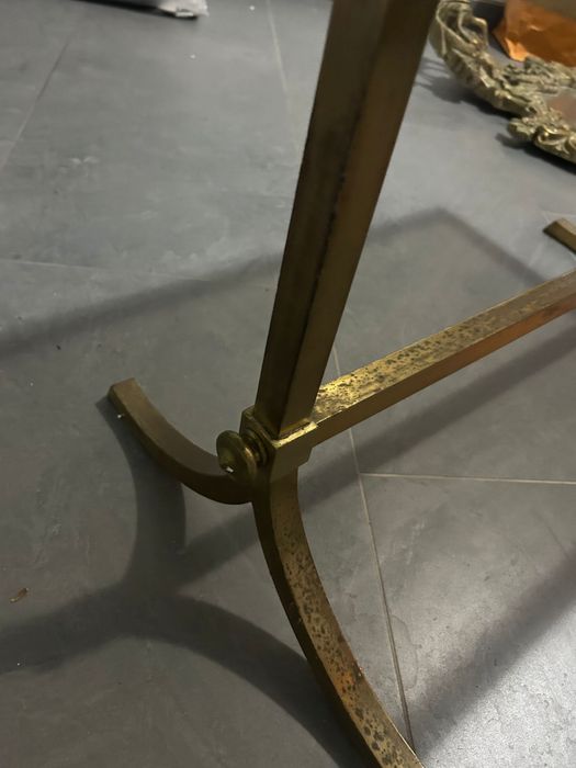 Mesa de centro, com tampo em vidro