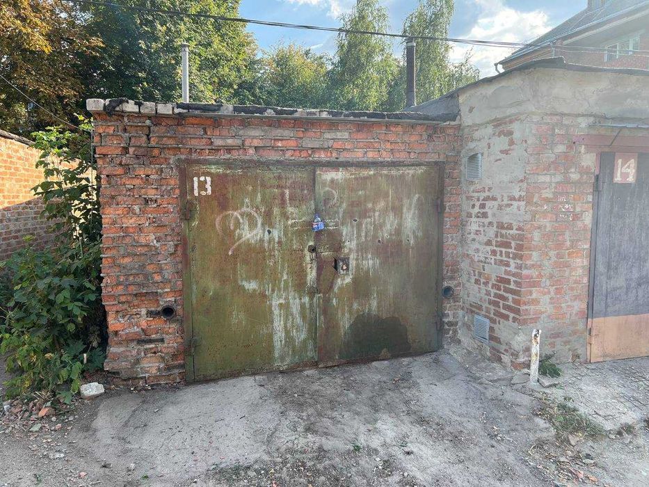 Кирпичный гараж с погребом переулок Шевченка, ЖБИ-7