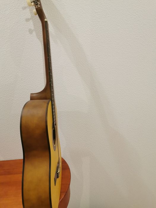 Guitarra em estado novo